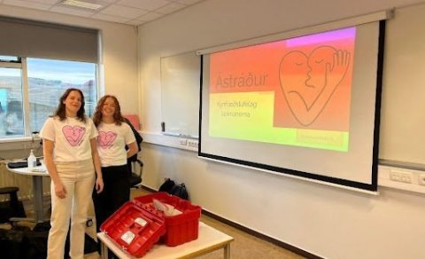 Kynfræðslufélagið Ástráður heimsótti FÍV