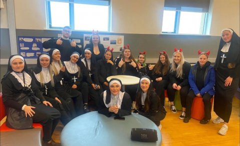 Dimmitering hjá útskriftarnemum FÍV