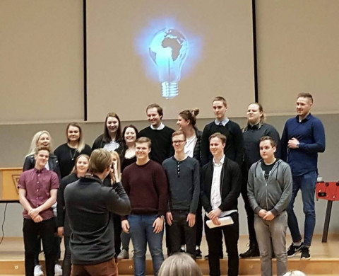 Nemendur voru með kynningar á lokaverkefnunum sínum áðan. þeir gerðu það með miklum sóma og eru verk…