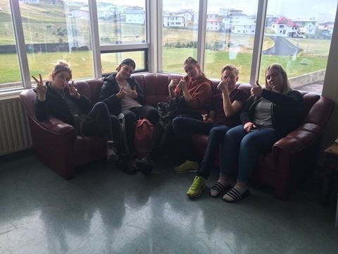 Hefðbundinn skóli frá hádegi