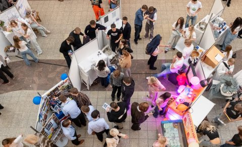 Tvö fyrirtæki frá FÍV í úrslitum Fyrirtækjasmiðju Ungra frumkvöðla